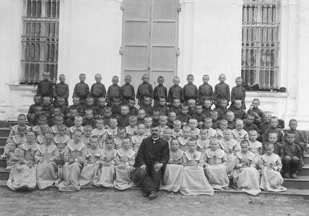 П. Левинский.
Группа учащихся-паломников. 
Бирлюковская пустынь, 1900-е