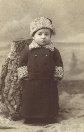 Портрет мальчика. 
Ателье А.Шевяковой-Красовской, Царицын, 1900-е